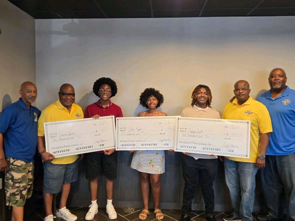 Thee Family scholarship recipients and supporters at the 2025 awards gathering