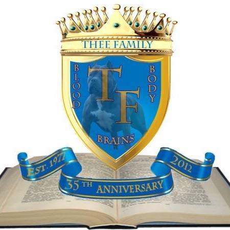 Thee Family crest in blue and gold